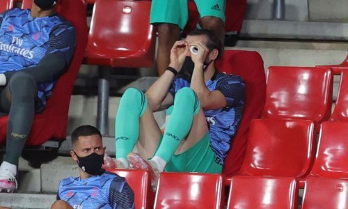 Ima godišnju plaću od 20 milijuna eura, a njegovo ponašanje prelazi sve granice; Gareth Bale usred utakmice izazvao bijes navijača Reala
