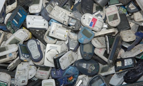 Blagdani ne pomažu: Gušimo se u elektroničkom otpadu