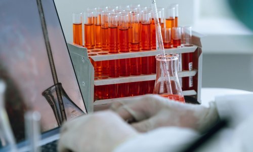 Britanija u sporazumima s Pfizerom, BioNTechom i Valnevom za potencijalna cjepiva protiv covid-19