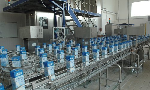 Meggle gasi proizvodnju u Osijeku, slijede otkazi za 160 radnika i otkaz ugovora svim proizvođačima mlijeka
