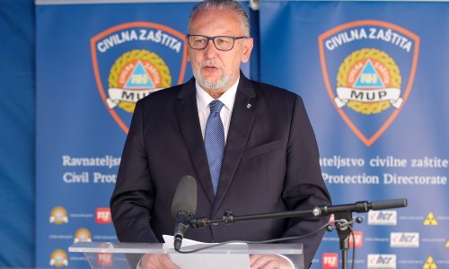 Božinović: Aplikacija 'Stop Covid-19' sigurna, prošla sve potrebne certifikate