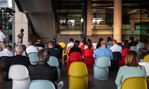 U MSU izveden Velebnogenijalan performans: Posjetitelji gledali u praznu pozornicu