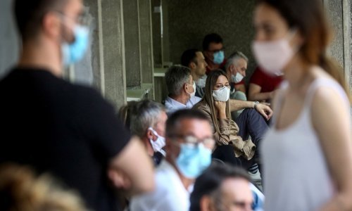 U Srbiji još 10 žrtava korone i preko 400 novozaraženih