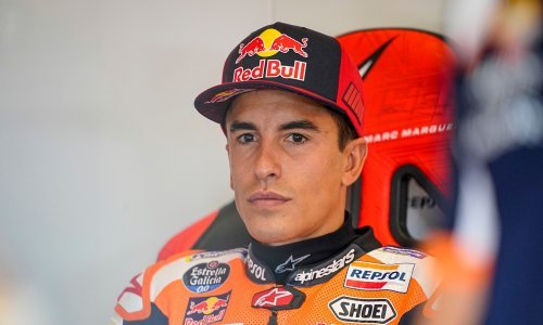 Nedodirljivi prvak u kraljevskoj klasi nastradao na prvoj utrci sezone; mora na operaciju, a nitko ne zna koliko je sve ozbiljno