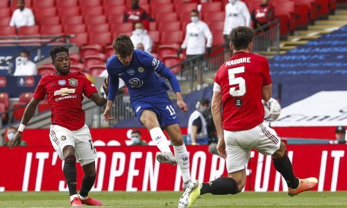 Chelsea i Mateo Kovačić na Wembleyju srušili Manchester United i izborili finale Kupa; za titulu s gradskim rivalom Arsenalom