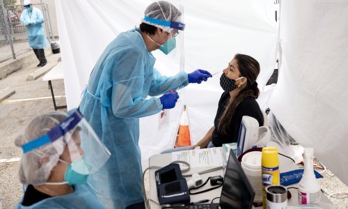 Novi porast broja umrlih od covida-19 u SAD-u, u jednom danu preminulo više od 1300 ljudi