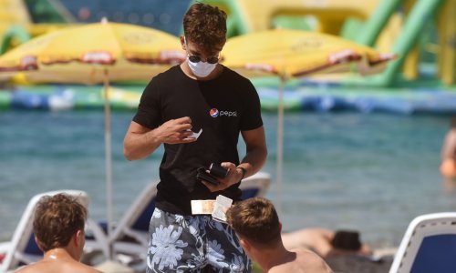 Na koronavirus pozitivan student koji je pomagao na Splitskom ljetu, nastavak manifestacije nije ugrožen