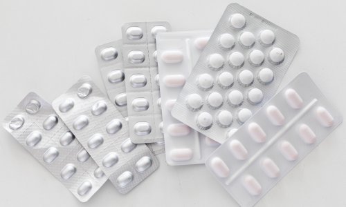 Veledrogerije prijete obustavom isporuke lijekova, Ministarstvo smiruje građane