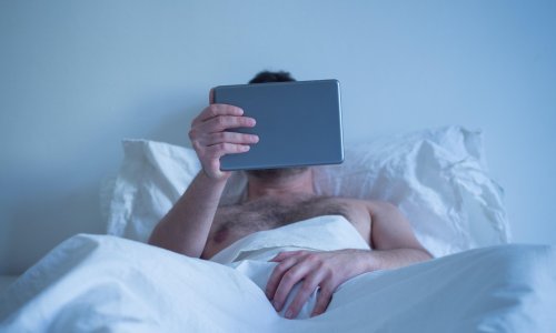 Mu&scaron;karci, pazite &scaron;to radite: &scaron;to vi&scaron;e pornića gledate, to je veća vjerojatnost da ćete patiti od erektilne disfunkcije