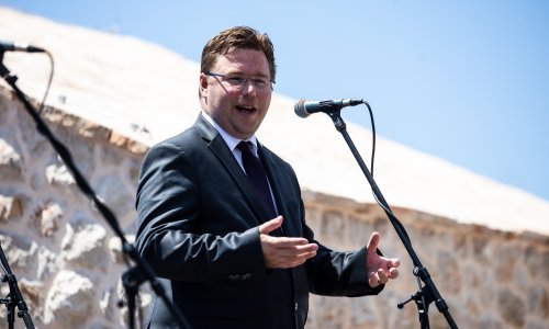 Bivši ministar Pavić prijavljen Povjerenstvu za odlučivanje o sukobu interesa zbog afere 'parfem'