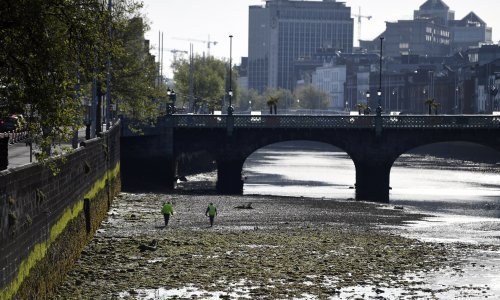 Irska razmišlja o uvođenju dodatnih putnih ograničenja za zemlje-žarišta koronavirusa
