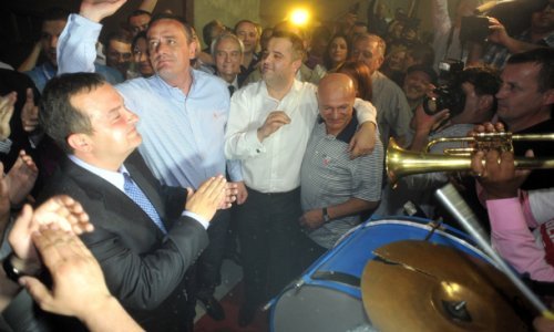 Razdragani Dačić otpjevao Erdoganu 'Osman-agu' na turskom