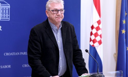 Ranko Ostojić emotivno se oprostio od Sabora: Od danas više nisam zastupnik, okruženje je postalo bolesno, vrime je za nove borbe