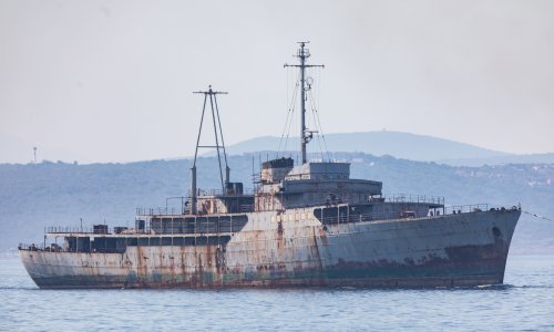 [VIDEO/FOTO] Nakon prosvjeda Zadrana zbog azbesta s Titova 'Galeba' oglasio se i gradonačelnik