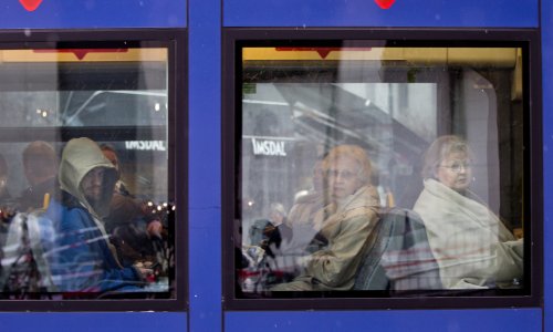 Zašto Norveška, za razliku od EU-a, ne preporučuje nošenje maski u javnom prijevozu