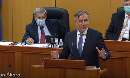 Škoro o žetončićima u Saboru: Svi mi ovdje smo švedski stol