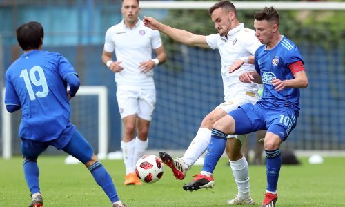 [ANKETA] Iz HNS-a detaljno objasnili zašto su izabrali Dinamo, a ne Hajduk, za juniorsku Ligu prvaka; što Vi mislite tko je više zaslužio?