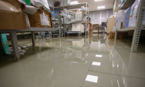 [FOTO/VIDEO] Poplavljena dječja bolnica u Klaićevoj: 'Šteta je više stotina tisuća kuna', Beroš: 'Treba nam nova nacionalna dječja bolnica'