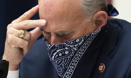 Američki zastupnik, koji je u Kongresu odbijao nositi masku i ismijavao druge, zaradio koronavirus