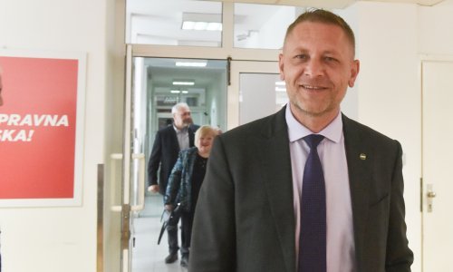 'HSS ima dubljih problema; članovi će odlučiti hoću li dobiti žuti ili crveni karton'