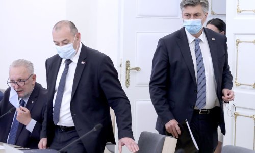Državne tvrtke moraju 60 posto dobiti uplatiti u državni proačun