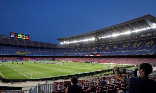 Kakav bi to bio šok za Barcelonu; u Uefi ozbiljno razmišljaju da utakmicu s Napolijem maknu s Camp Noua