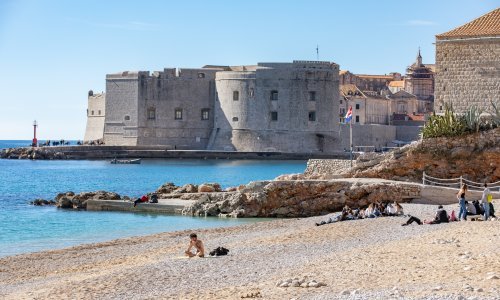 Muškarac dvije godine u Dubrovniku organizirao izlete i razgledavanje Dubrovnika, no nije izdavao račune; petljao je i s plaćama radnika te utajio gotovo 3,5 milijuna kuna