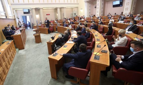Zastupnici prije ljetne stanke izglasali prvu verziju Zakona o obnovi Zagreba sa samo jednim glasom protiv
