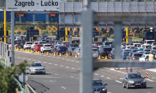 HAC i ARZ za vikend naplatili 30 posto manje cestarine nego lani