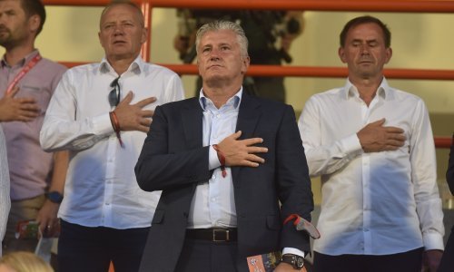 Na poluvremenu finala Kupa Davor Šuker potpisao ugovor oko televizijskih prava za sve utakmice u vlasništvu HNS-a