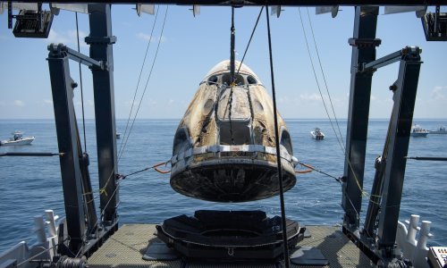 [FOTO/VIDEO] Pogledajte najbolje prizore: SpaceX Crew Dragon je sletio - posada se uspješno vratila na Zemlju