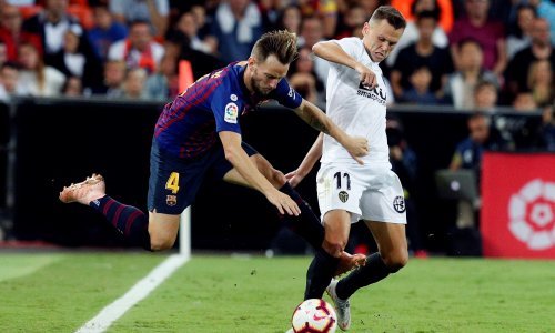 Ovo postaje ozbiljno; trener velikana okrenuo Rakitićev broj kako bi ga uvjerio da dođe; je li to kraj sapunice oko našeg veznjaka?