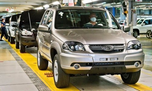 Lada Niva vozi dalje! Ruski terenac ponovno s dobrom starom oznakom - Lada