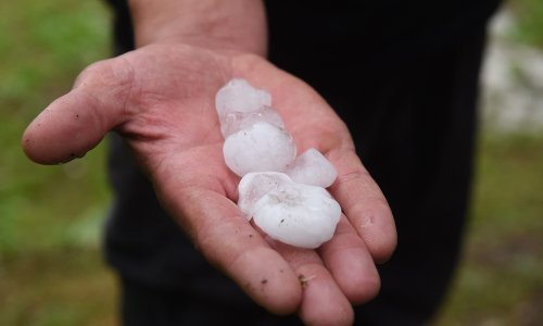 Vatrogasci na karlovačkom području intervenirali u 24 sata 64 puta, a rade i danas