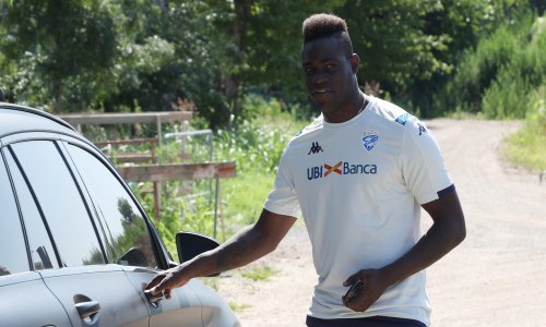 Sjaj i glamur Marija Balotellija tamne iz dana u dan; u zimi su mu nudili Crvenu zvezdu, a sada je na pragu još skromnijeg kluba