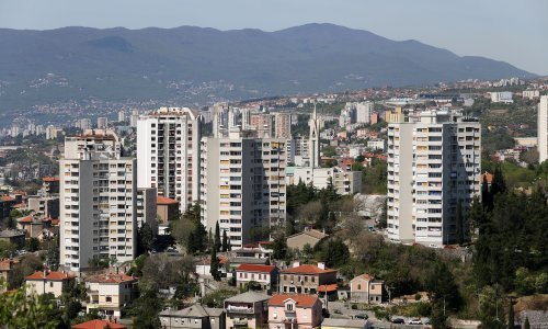 U stečaju udruga autora povratka crvene zvijezde na riječki neboder