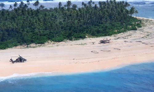 Brodolomci spašeni sa zabačenog otoka zahvaljujući SOS poruci u pijesku