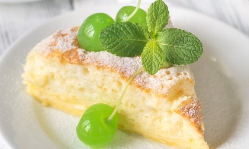 Jede vam se nešto slatko, ali vam se ne da provoditi sate u kuhinji? Ova kremasta torta gotova je za pet minuta