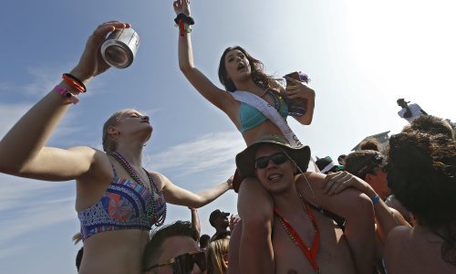 Mladi moraju ograničiti odlaske na zabave; sada ih je triput više u ukupnom broju zaraženih