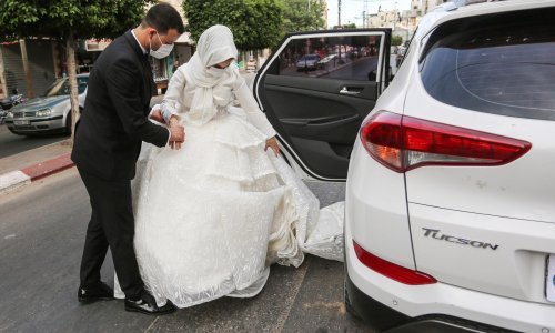 [VIDEO] Trenutak promjene: Nevjerojatna snimka mladenke u Bejrutu svjedoči silini eksplozije