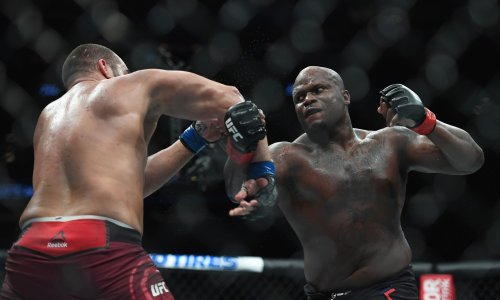 Na UFC-ovom spektaklu 'teškaša' Derrick Lewis nokautirao popularnog 'Udava' i postavio rekord u najstrašnijoj statističkoj kategoriji