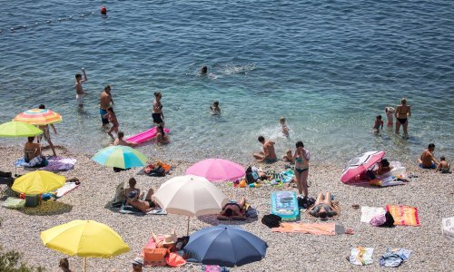 Policija uhitila vremešnog Nijemca jer je u kampu kod Poreča snimao djecu bez odjeće