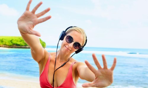 Šest novih zaraza i jedan smrtni slučaj u Sloveniji: Zabave na obali podsjećaju na ono 'što se događa na Zrću'