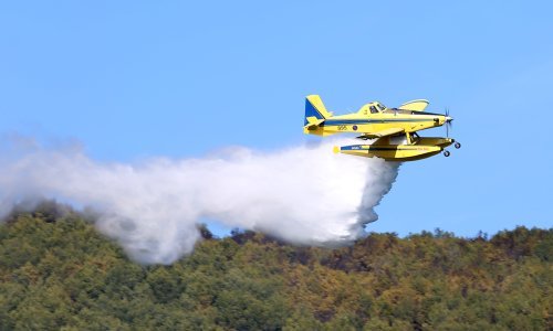 Airtractor ugasio požar na Kozjaku