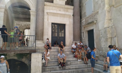 Dajte si oduška jer pjevanje, čini se, nije značajno opasnije od govora za širenje koronavirusa