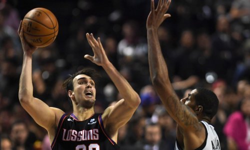 Odlični Dario Šarić i njegov Phoenix ostali neporaženi, ali ipak su ispali iz play-offa; mladi Hrvat Šamanić oduševio suigrače i trenera Popovicha