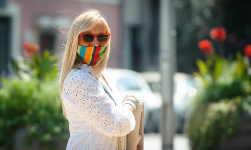 Česi će od 1. rujna morati nositi maske, raste im broj zaraženih