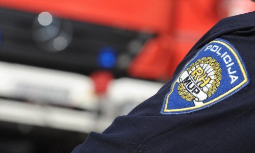 Muškarac uporno vozi iako nikad nije položio vozački; sada je ulovljen u neregistriranom autu te je dobio 20 tisuća kuna kazne i 60 dana zatvora
