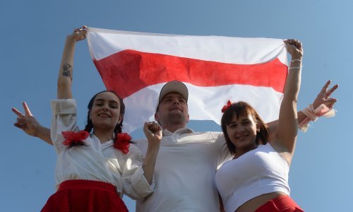 Putin spreman u Bjelorusiju poslati policijske snage, ali još nije vrijeme