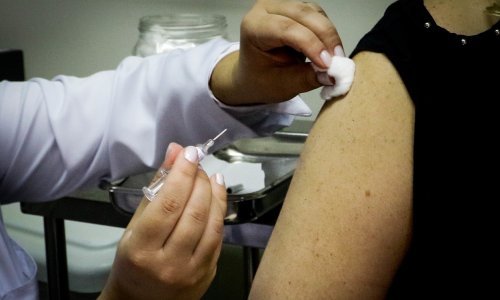 Amerikanci pohrlili na klinička testiranja cjepiva za koronavirus: 'Želim postati dijelom povijesti, pomoći i učiniti dobru stvar'